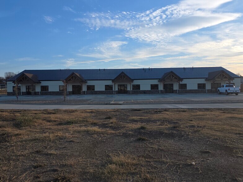 More Photos Of 5300 S Zero St, Fort Smith Storefront Retail Office For Sale