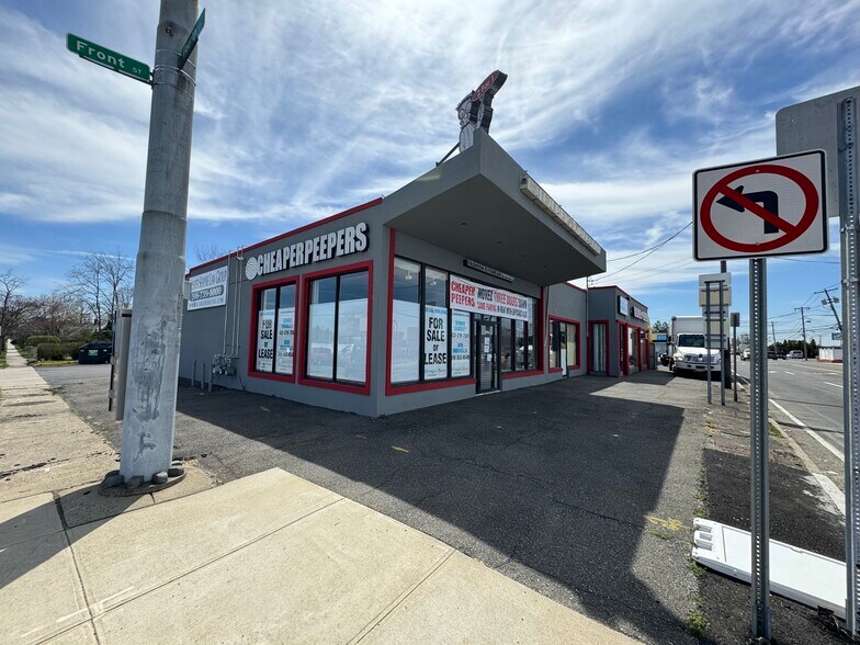 More Photos Of 2072-2094 Front St, East Meadow Storefront Retail Office For Lease