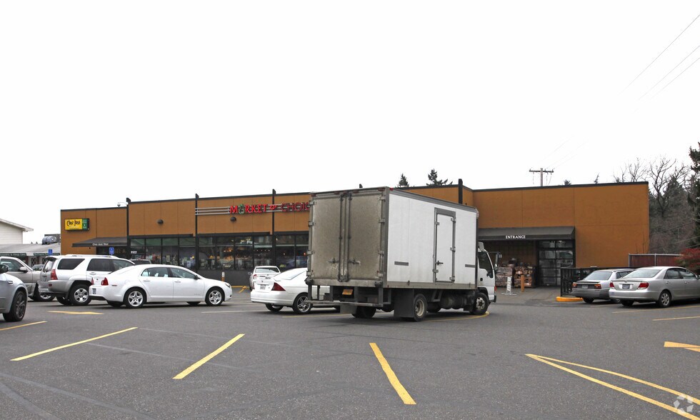 More Photos Of 8502 SW Terwilliger Blvd, Portland Supermarket For Lease
