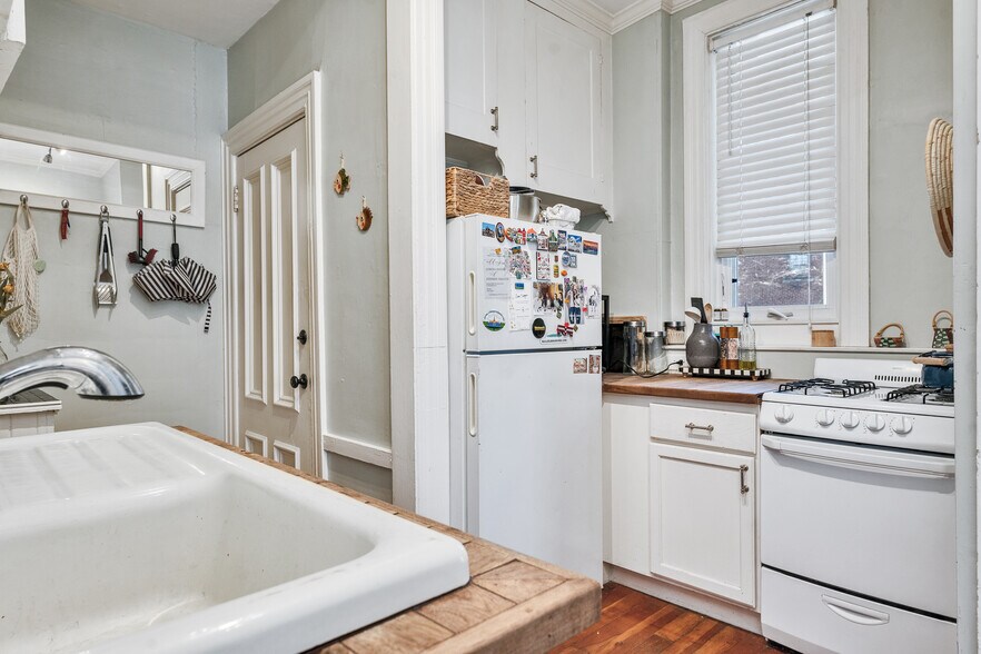 More Photos Of 453 Angell St, Providence Apartments For Sale