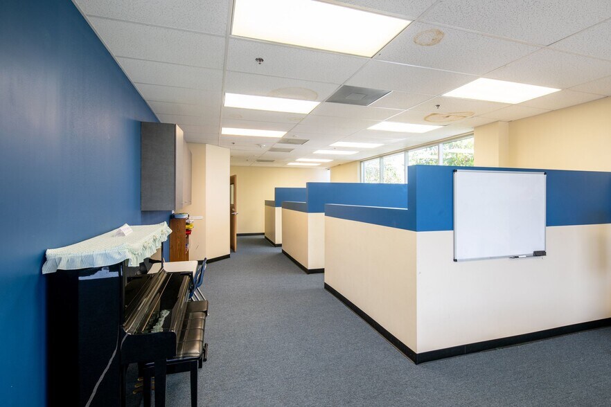 More Photos Of 19801 Mariner Ave, Torrance Loft Creative Space For Sale