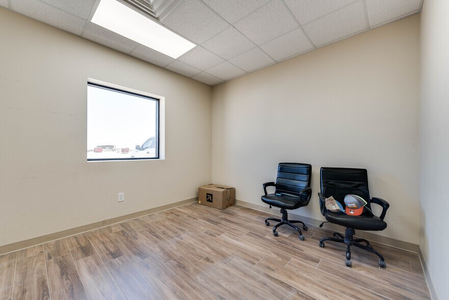 More Photos Of 1610 E County Road 153, Midland Industrial For Lease