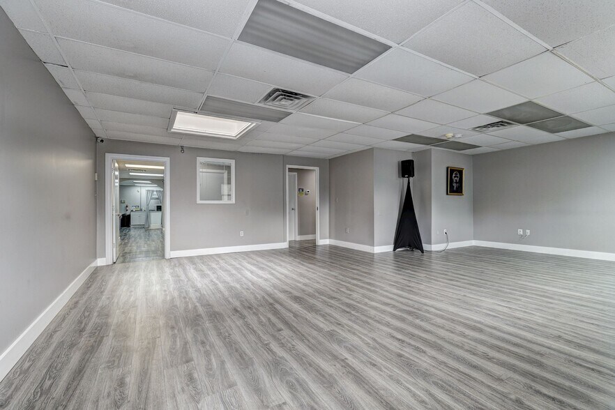 More Photos Of 8 Music Fair Rd, Owings Mills Flex For Sale