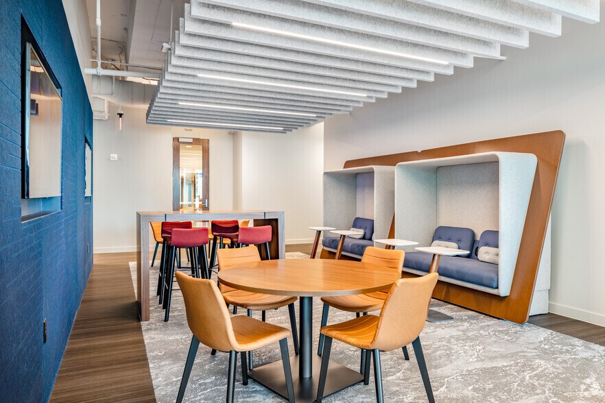 More Photos Of 3344 Peachtree Rd NE, Atlanta Office For Lease