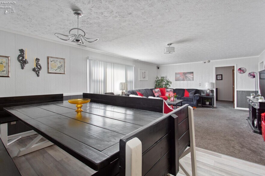 More Photos Of 5414 Homegardner Rd, Castalia Apartments For Sale