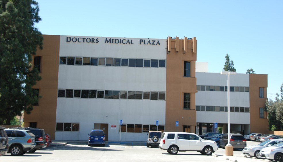 More Photos Of 10515 Balboa Blvd, Granada Hills Medical For Lease