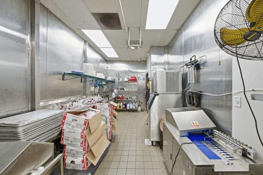 More Photos Of 17961 Sky Park Cir, Irvine Light Manufacturing For Lease