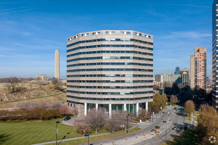 Primary Photo Of 2600 Grand Blvd, Kansas City Office For Lease