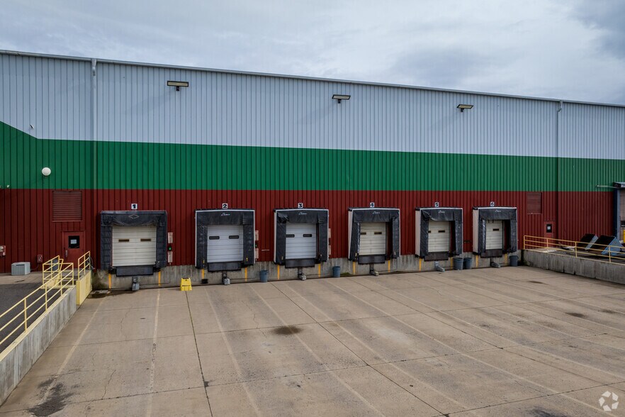 More Photos Of 49 E 3rd Ave, Toppenish Warehouse For Sale