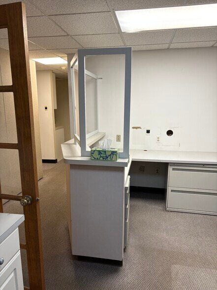 More Photos Of 1-8 Manor Dr, Hampton Medical For Sale