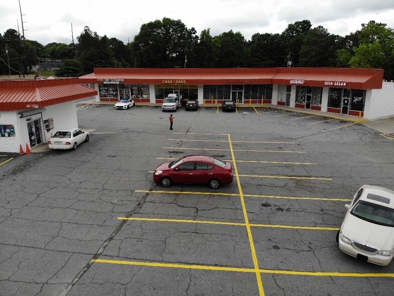 More Photos Of 4002 Lawrenceville Hwy, Tucker Storefront For Lease