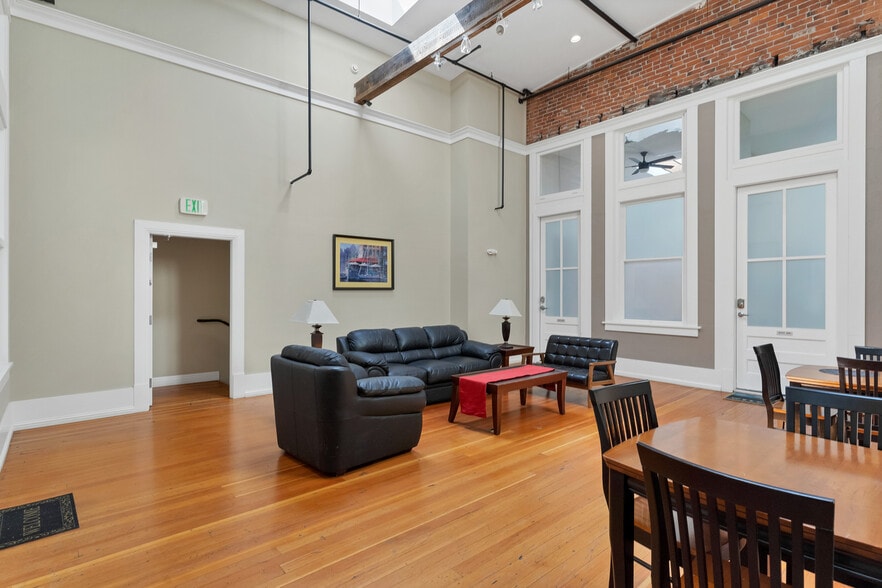 More Photos Of 145 Liberty St NE, Salem Apartments For Sale