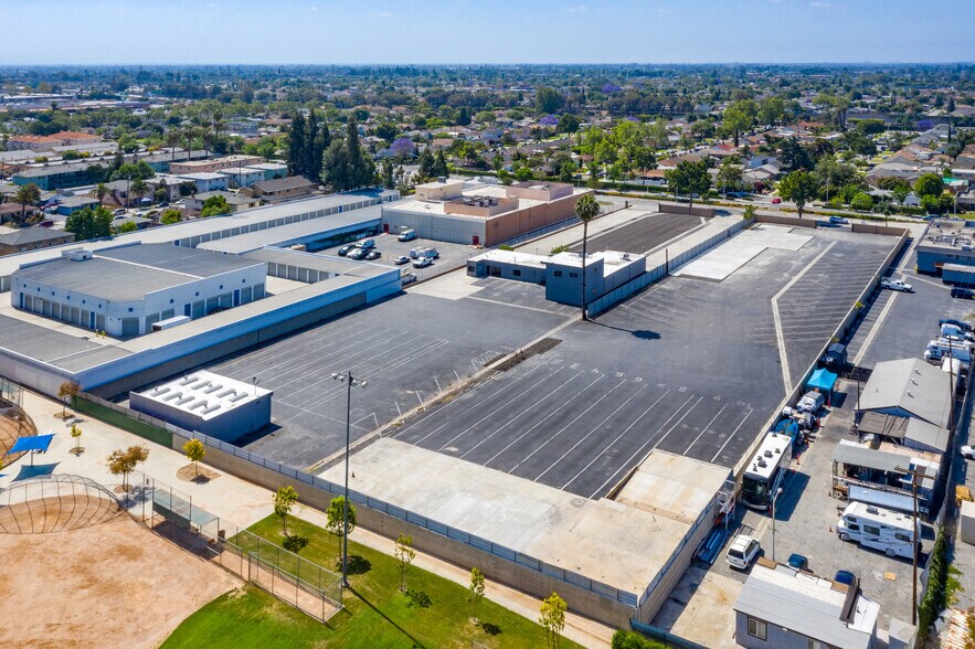 More Photos Of 9607-9623 Imperial Hwy, Downey Land For Lease