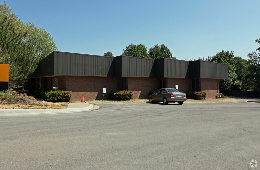 More Photos Of 11879 W 112th St, Overland Park Medical For Lease