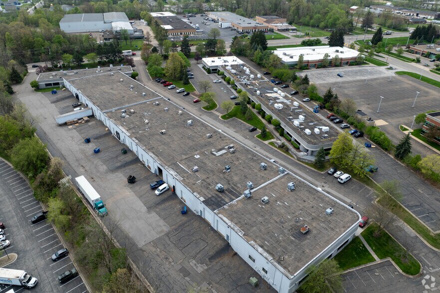 More Photos Of 2307 E Aurora Rd, Twinsburg Flex For Sale