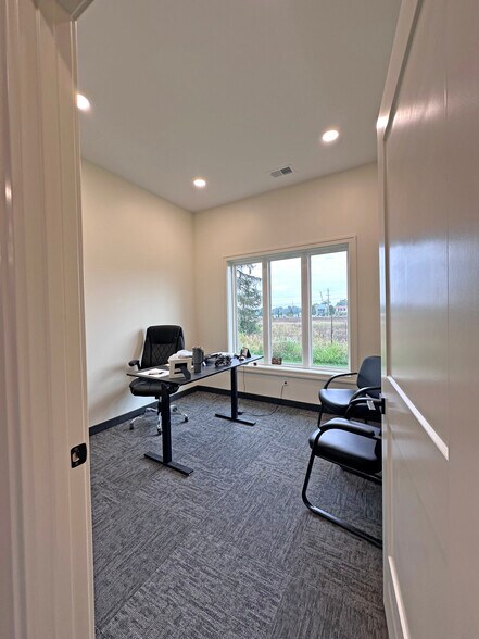 More Photos Of 6134 Northland NE dr, Belmont Office For Sale