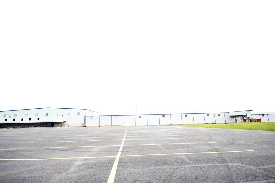 More Photos Of 2938 Brown Rd, Marshall Industrial For Sale