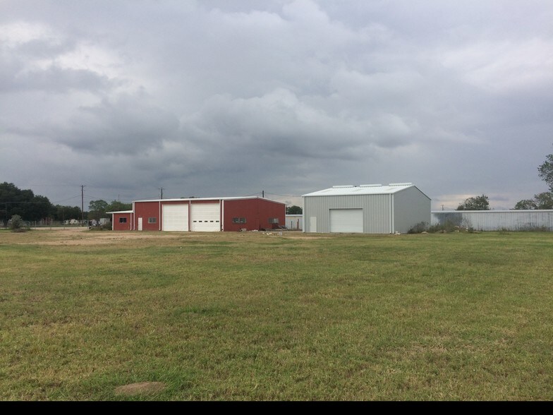 More Photos Of 204 Glen Flora Rd, Eagle Lake Warehouse For Sale