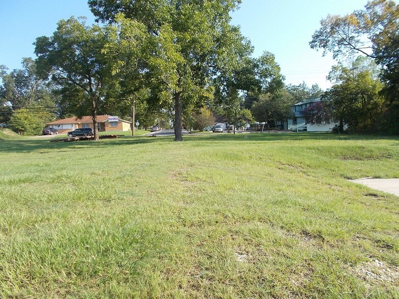 More Photos Of 614 W Church, Livingston Land For Sale