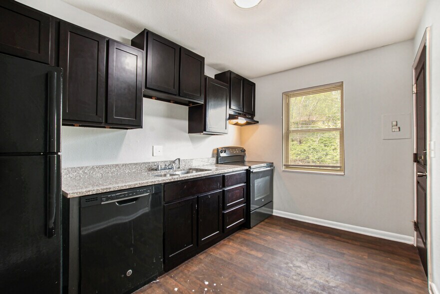 More Photos Of 7000 Cleveland Ave, Kansas City Apartments For Sale