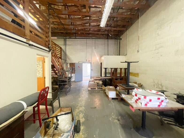 More Photos Of 1000 Bertelsen Rd, Eugene Warehouse For Sale
