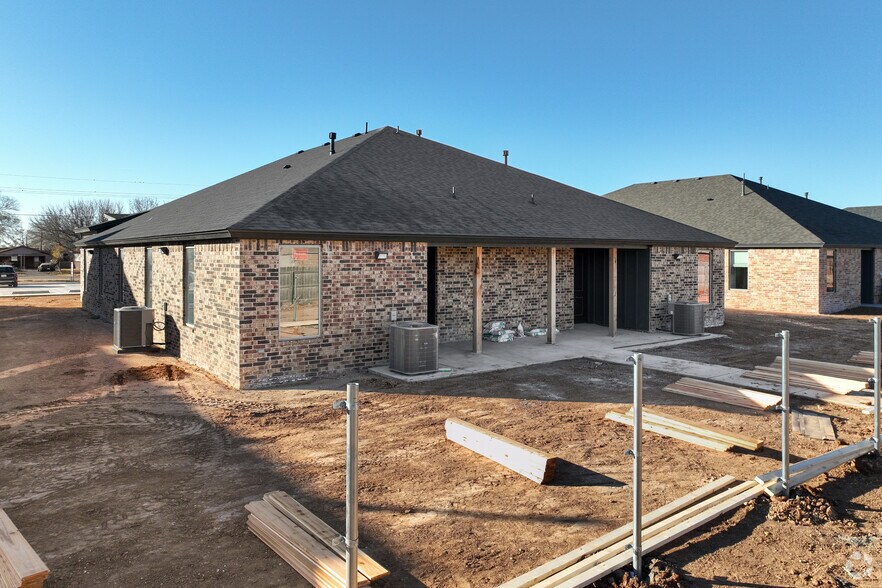 More Photos Of 5514 114th St, Lubbock Office For Sale