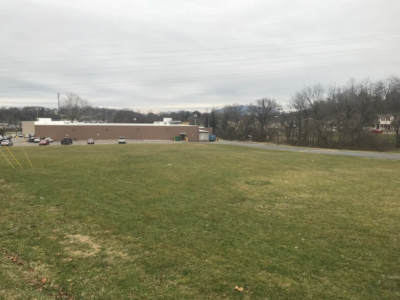 More Photos Of 1610 Rutrough Rd, Roanoke Land For Sale