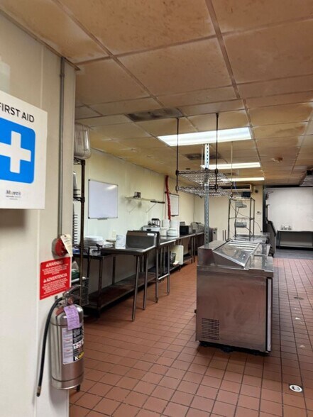 More Photos Of 3520 Nederland Ave, Nederland Restaurant For Sale