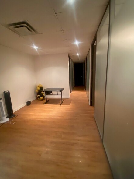 More Photos Of 1330 15 Ave SW, Calgary Unknown For Lease