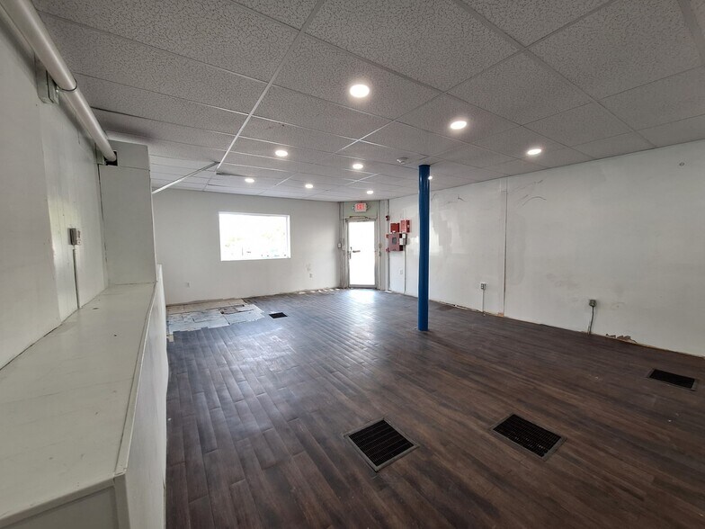 More Photos Of 655 Chestnut St, Manchester Apartments For Lease