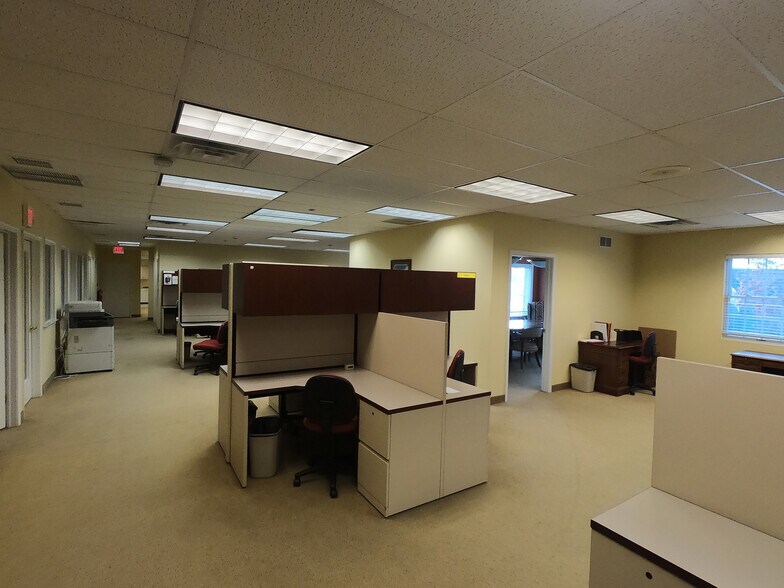 More Photos Of 2330-2350 Schoenersville Rd, Bethlehem Medical For Lease
