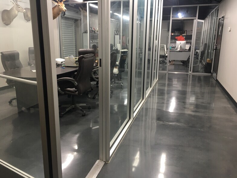 More Photos Of 2745 Bryan Ave, Fort Worth Light Manufacturing For Lease