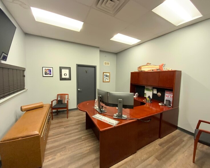 More Photos Of 6029 W Outer Rd, Imperial Freestanding For Sale