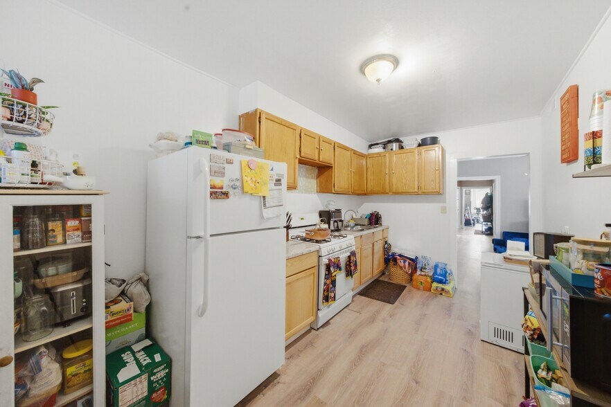 More Photos Of 2038 N Kostner Ave, Chicago Multifamily For Sale