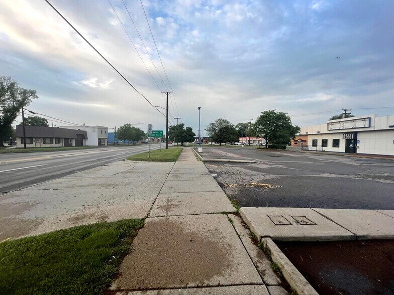 More Photos Of 17431 Dix Rd, Melvindale Fast Food For Lease