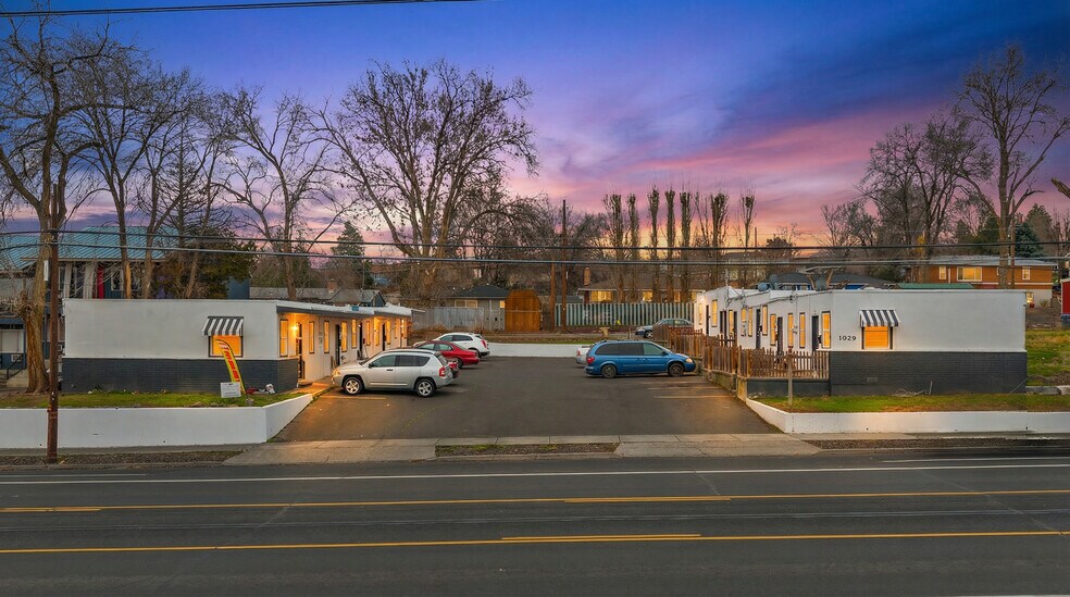 Primary Photo Of 1029 S Division St, Moses Lake Apartments For Sale