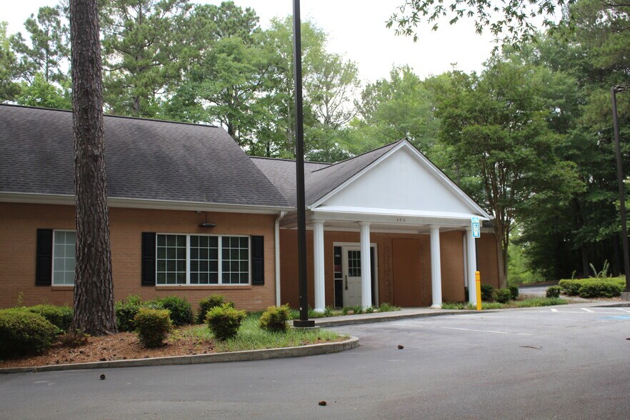 More Photos Of 496 Crosstown Rd, Peachtree City Bank For Lease