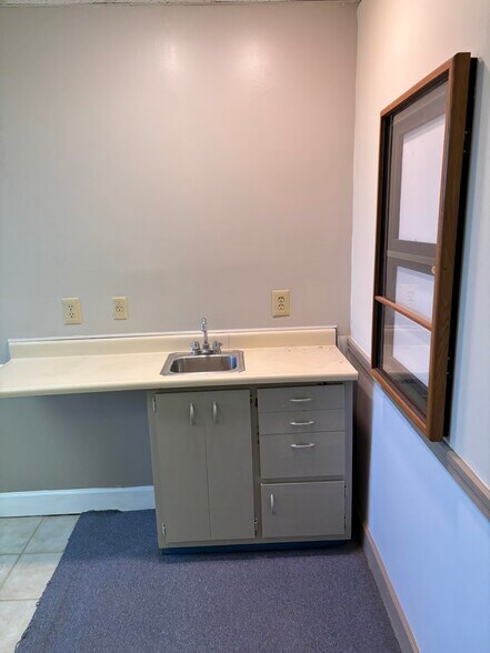 More Photos Of 573 Concord Rd SE, Smyrna Medical For Lease