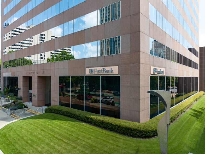 More Photos Of 505 20th St N, Birmingham Office For Lease