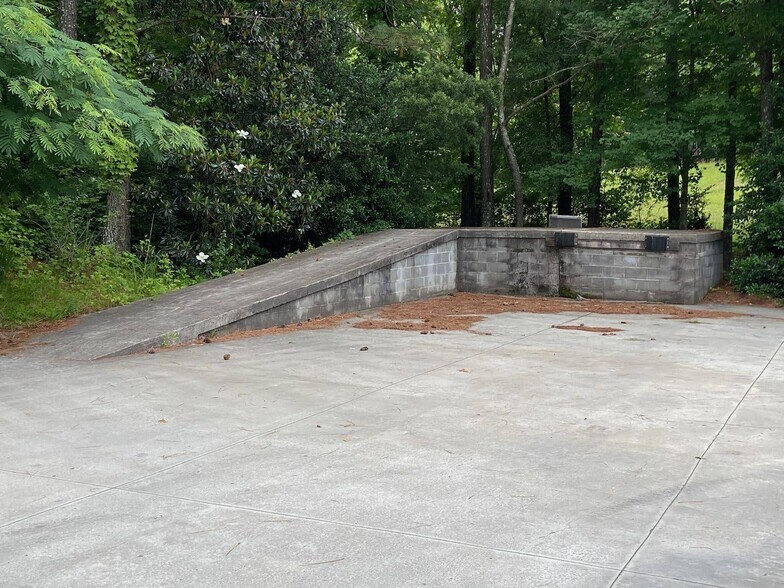 More Photos Of 3701 New McEver Rd, Acworth Warehouse For Lease