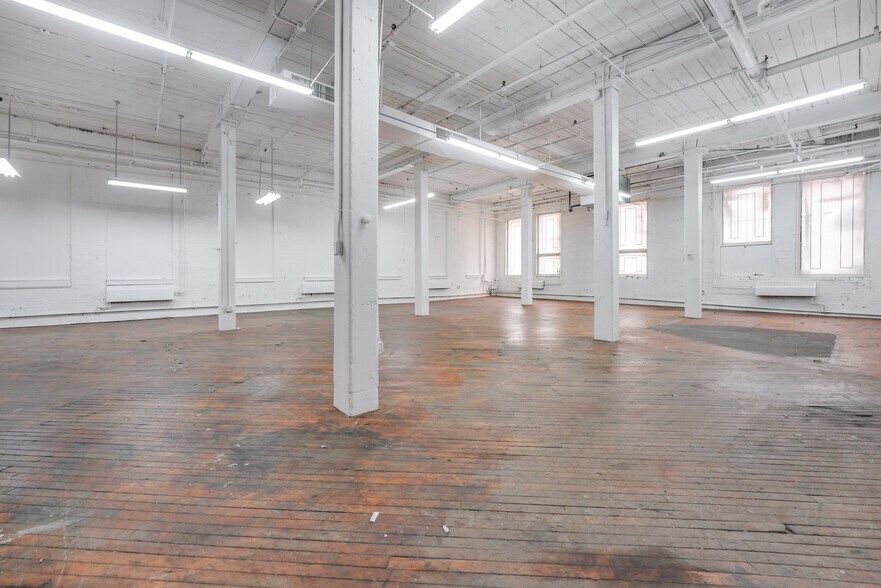 More Photos Of 560 55th St, West New York Manufacturing For Sale