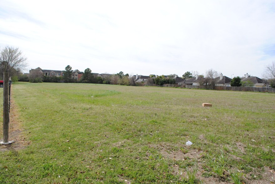 More Photos Of 9690 Almeda Genoa Rd, Houston Land For Lease