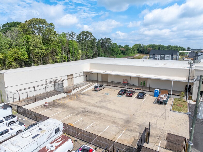 More Photos Of 6700 South Blvd, Charlotte Warehouse For Lease
