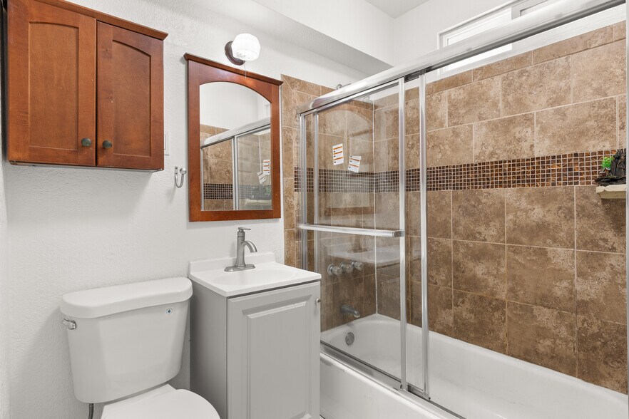 More Photos Of 4236 1/2 41st St, San Diego Apartments For Sale