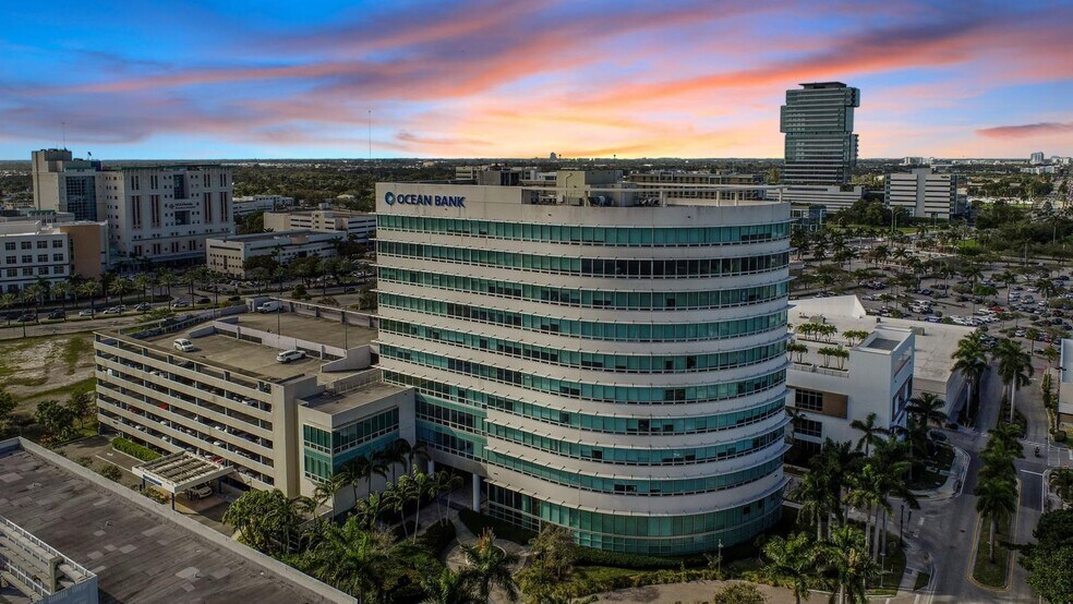 More Photos Of 20900 NE 30th Ave, Aventura Office Residential For Lease