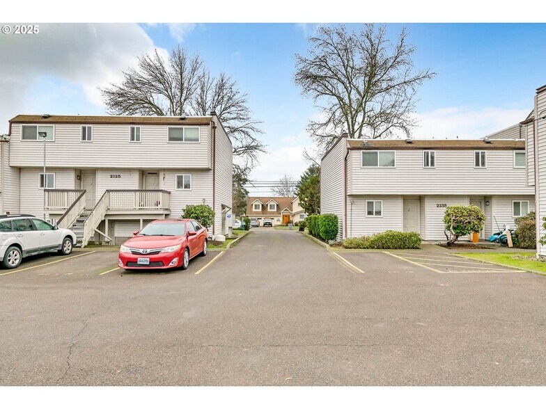 More Photos Of 2125 NW Highland Dr, Corvallis Apartments For Sale