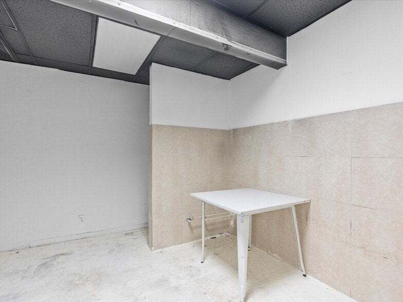 More Photos Of 1410-1420 S Federal Hwy, Dania Beach Unknown For Lease