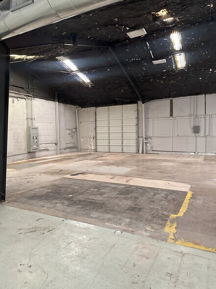 More Photos Of 1501 Magoffin Ave, El Paso Flex For Lease