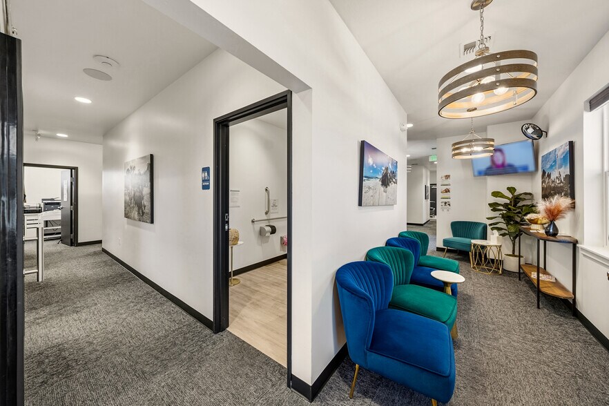 More Photos Of 296 S Pacific Hwy, Talent Medical For Sale