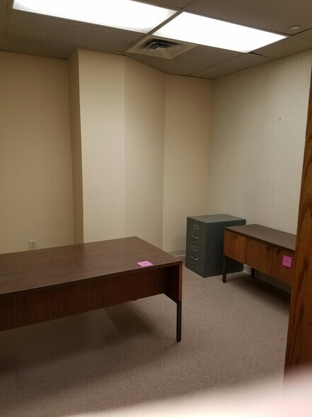 More Photos Of 201 3rd St, Parkersburg Office For Sale